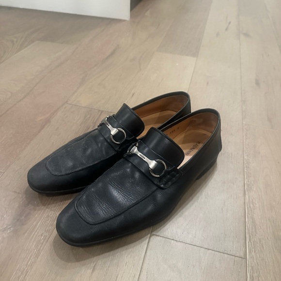 Magnanni Black Leather Loafers with Silver Accent - Picture 1 of 4